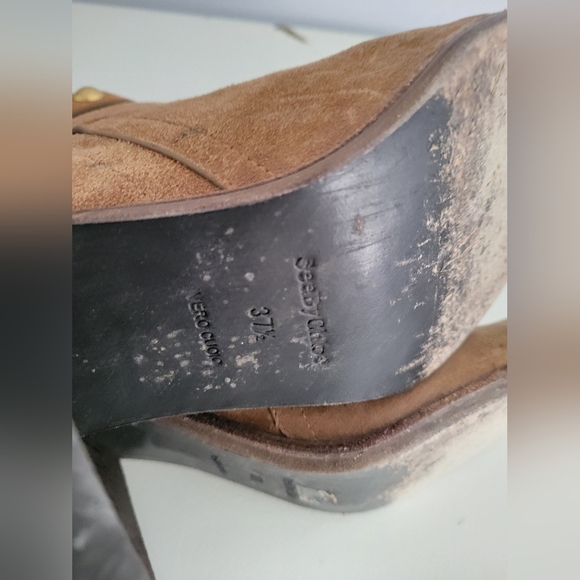 SEE BY CHLOE tan suede heeled booties with belt detail and gold studs - Picture 5 of 7